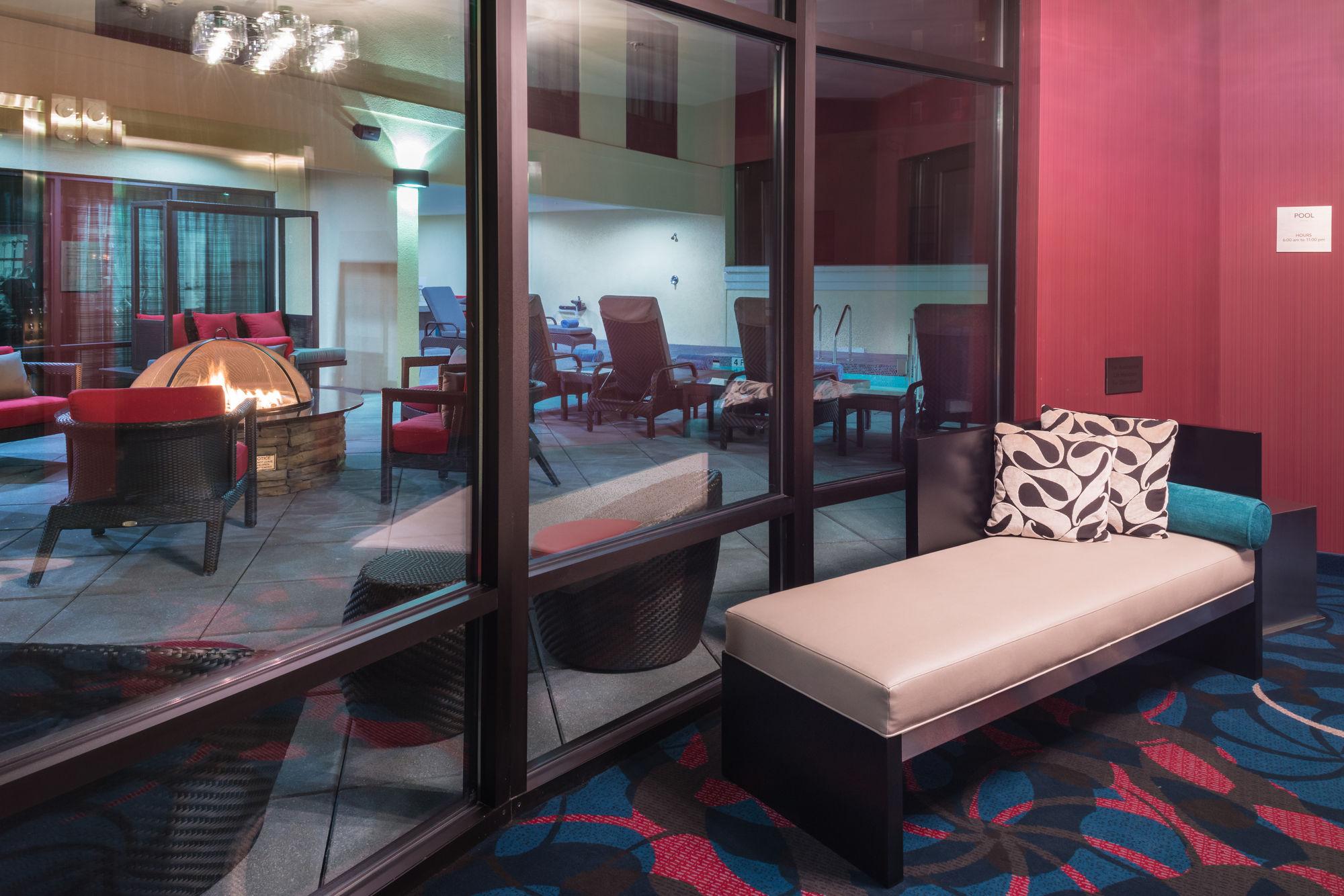 Отель Courtyard By Marriott Wilmington Downtown/Historic District Экстерьер фото
