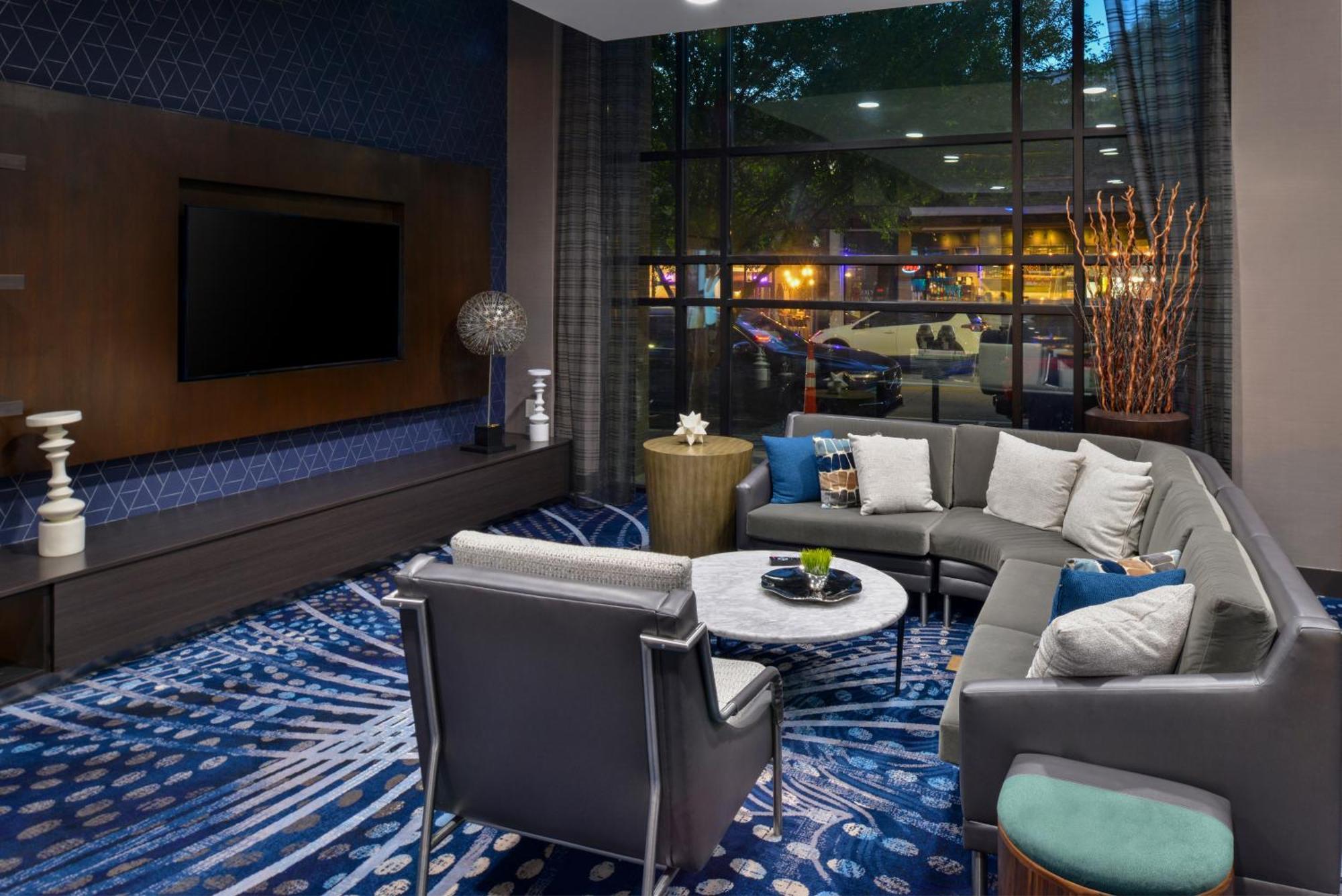 Отель Courtyard By Marriott Wilmington Downtown/Historic District Экстерьер фото
